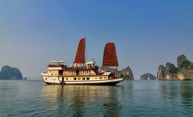 Bai Tu Long Bay Deluxe Cruises