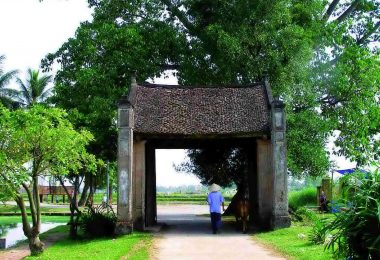 Hanoi - Duong Lam Ancient gate village
