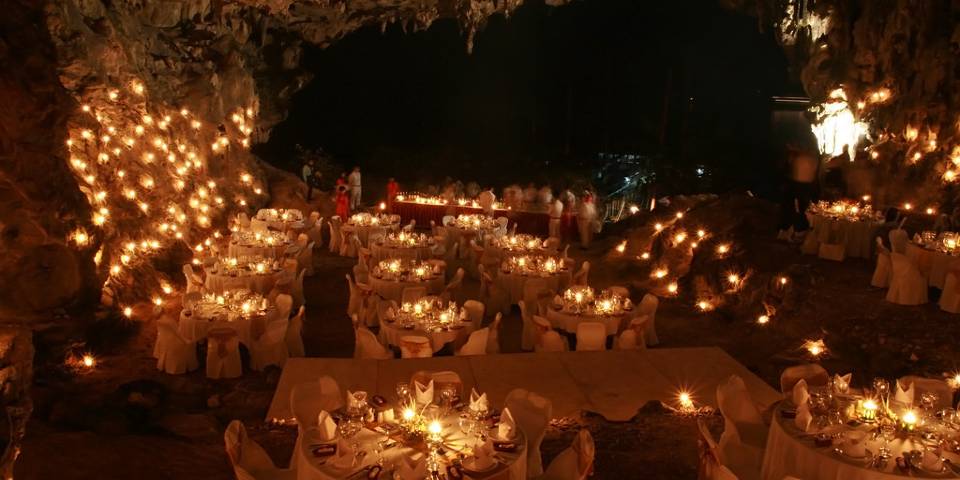 Gala Dinner In The Cave