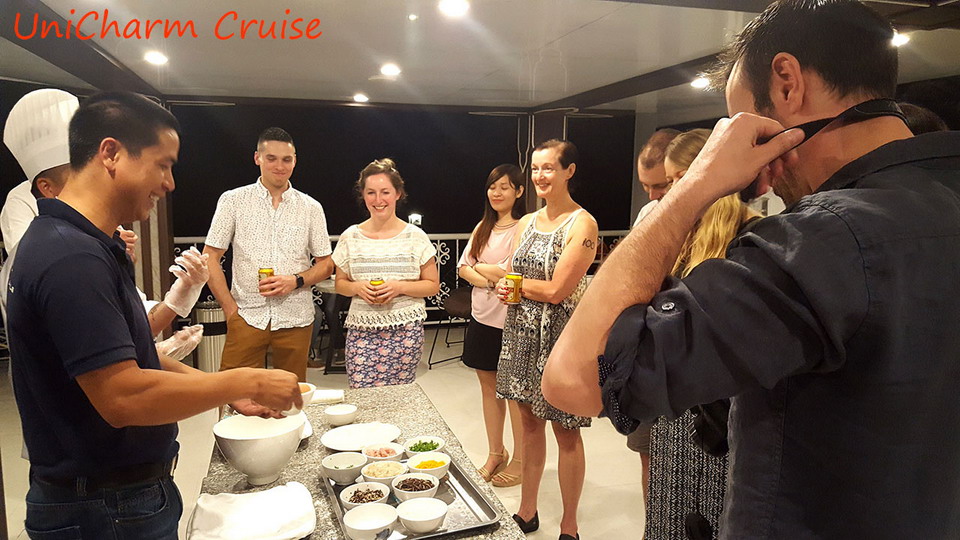 Unicharm Cruise enjoy-dinner-with-tour-guide-2