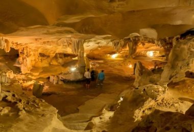 Thien canh son Cave