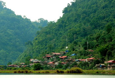 Ba Be Lake -Pac Ngoi Village
