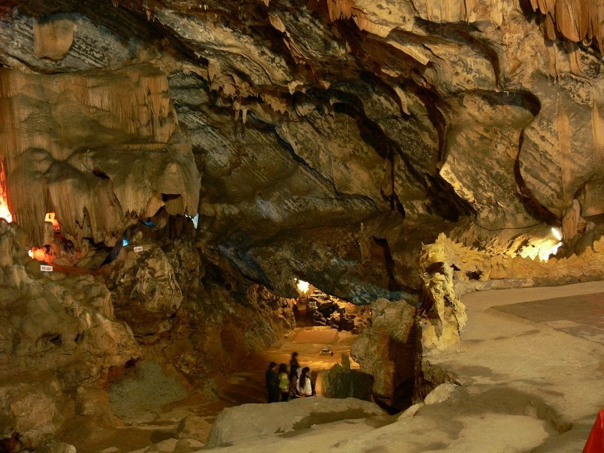 Nang Tien Grotto