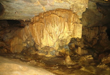 Nguom Ngao Grotto Cao Bang