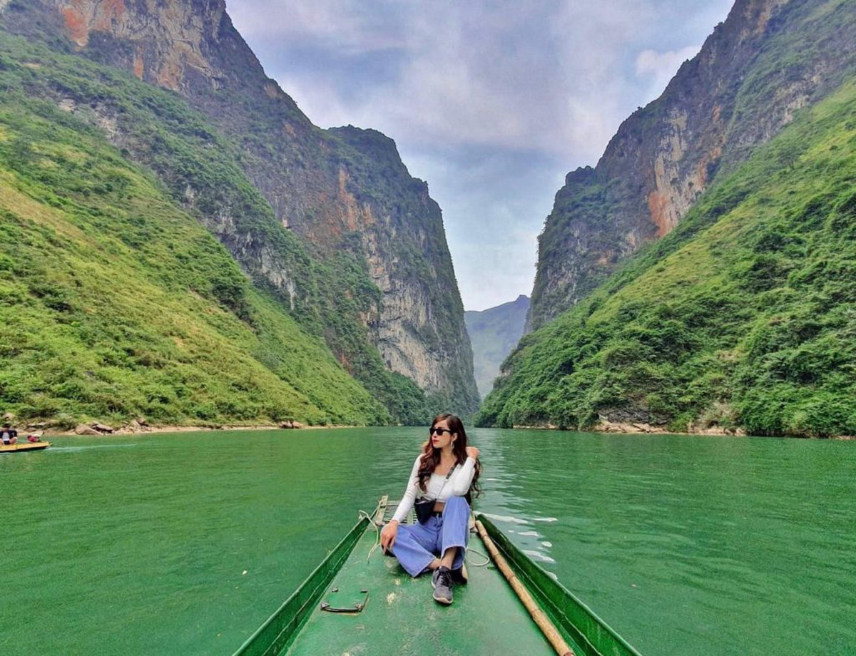 Ha Giang Nho Que Boat Trip