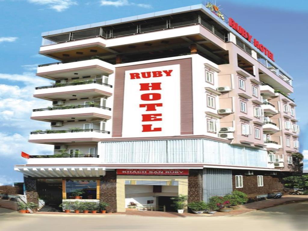 Ruby Hotel in Dien Bien