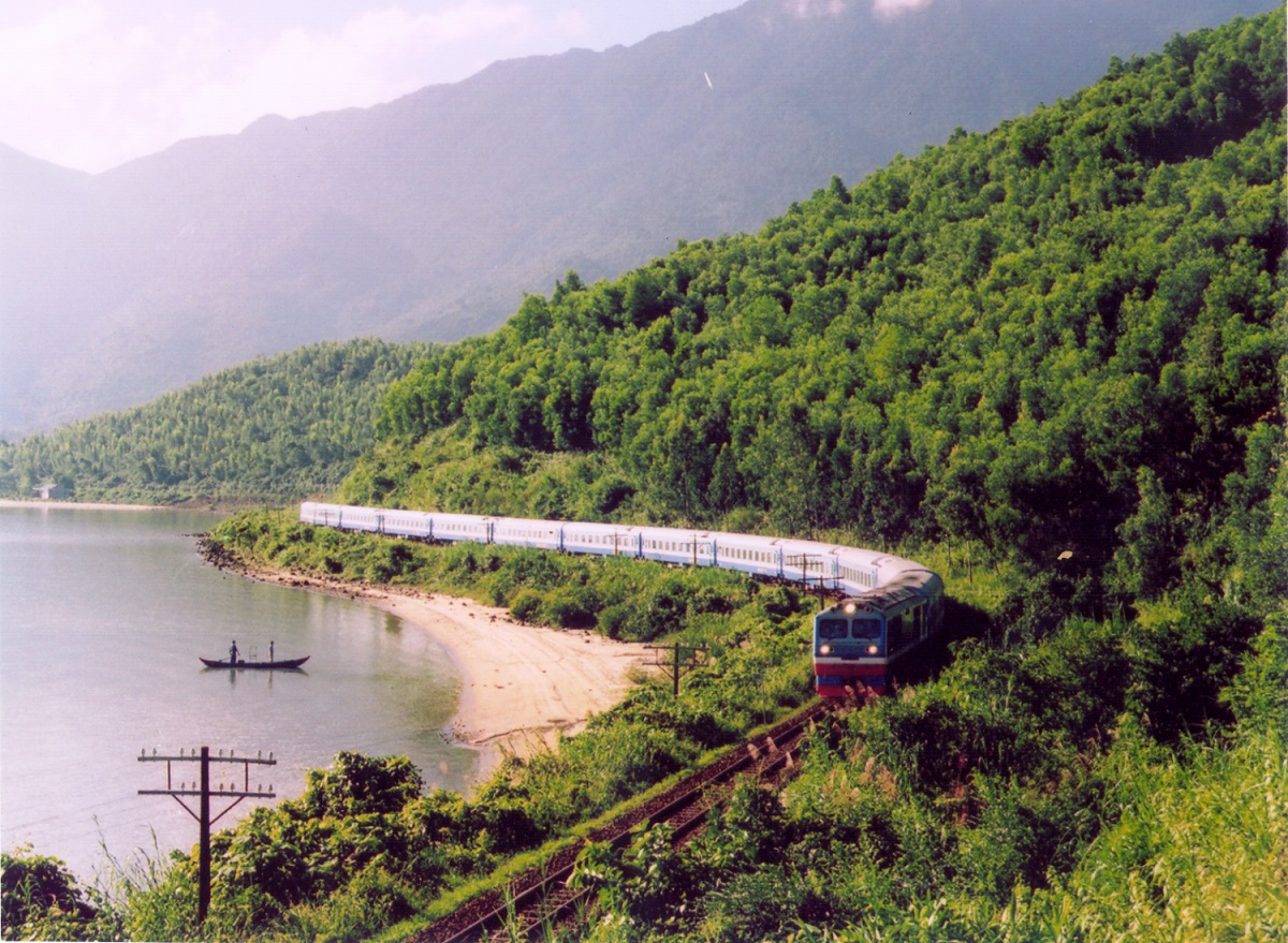 Train to Quang Binh