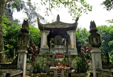 Phung Hung temple
