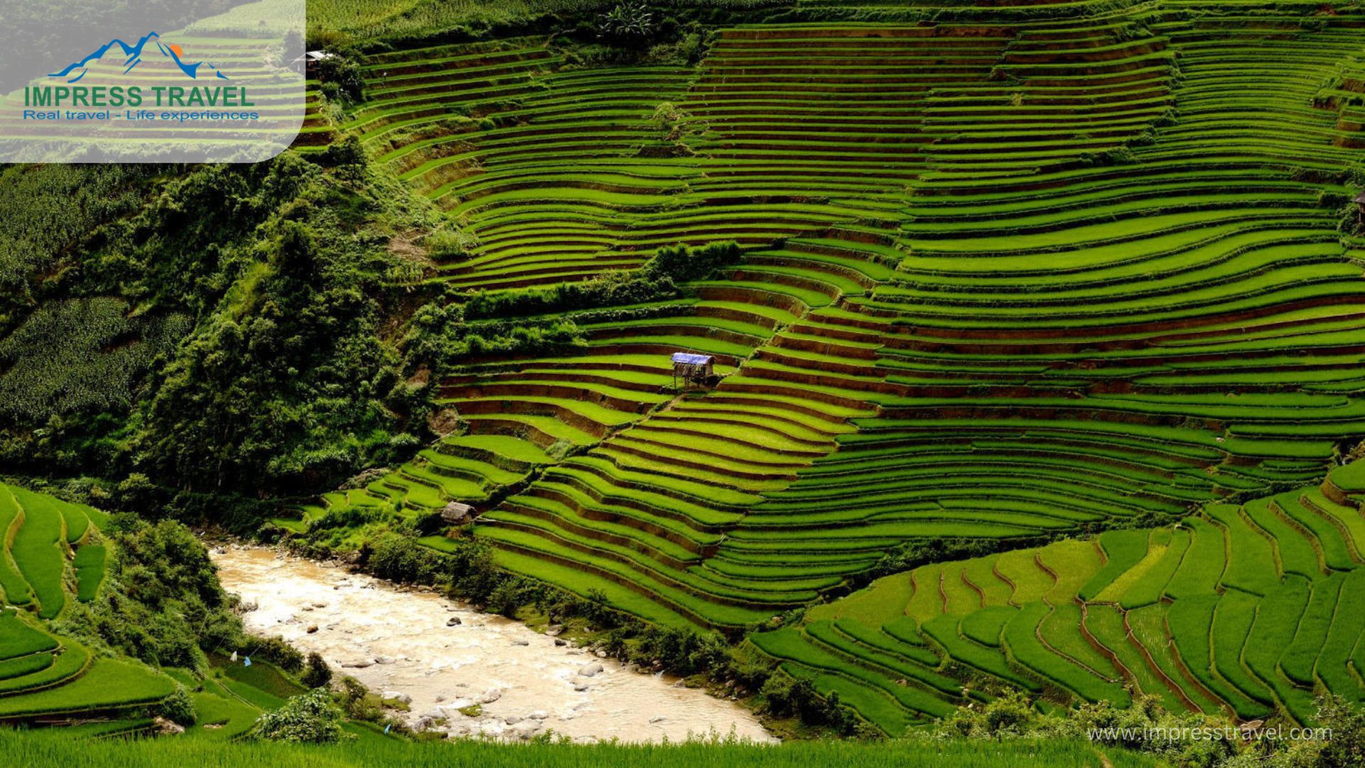 De Xu Phinh Village