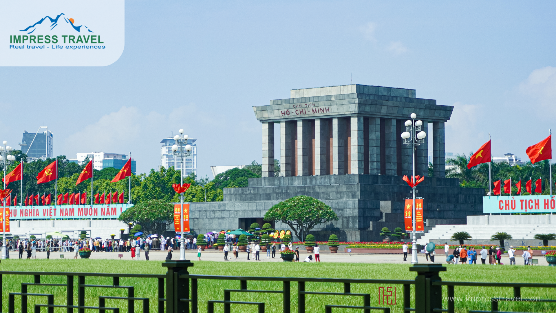 Must-visit attractions in Hanoi: Ho Chi Minh Mausoleum and Museum