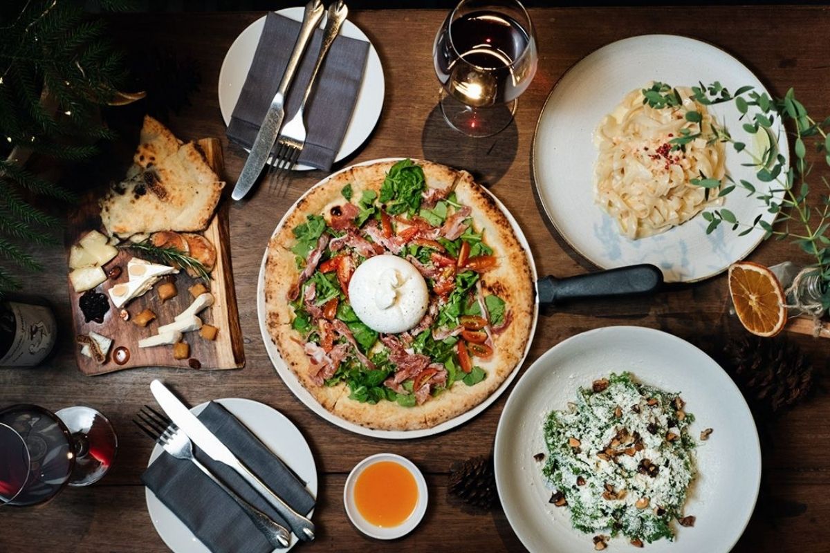 Pizza 4P's with Italian Restaurants in Danang