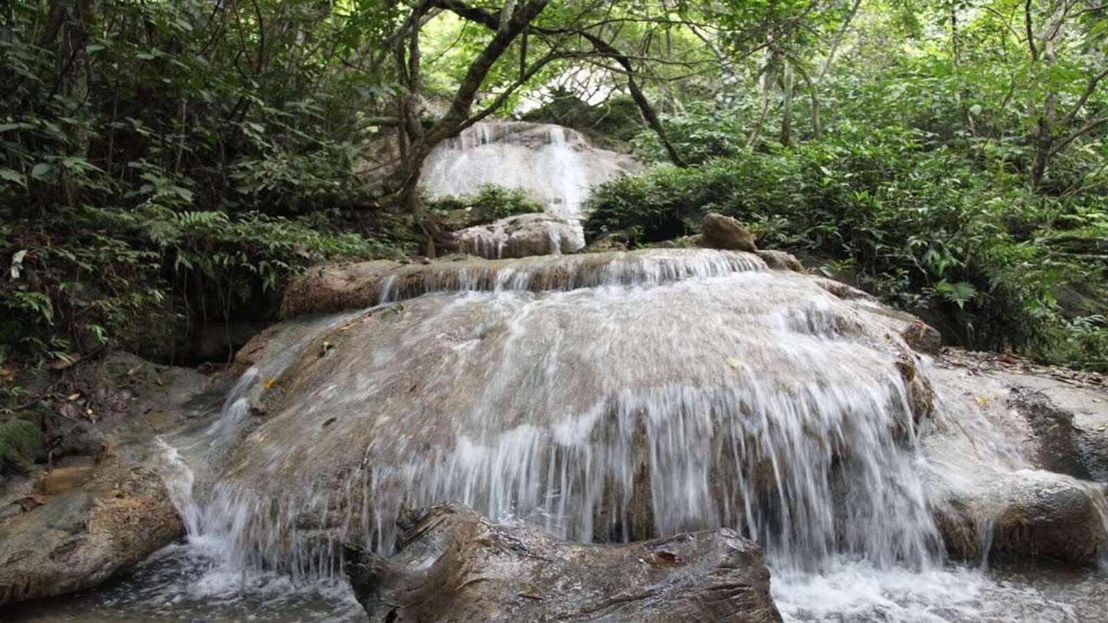 Mo Waterfall
