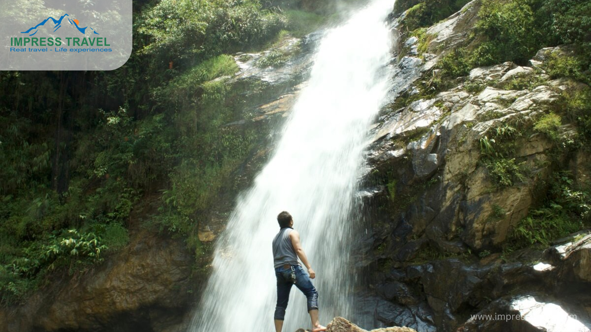 Mo Waterfall 