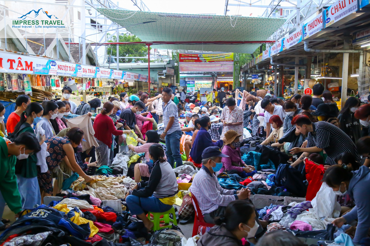  Con Market in Danang