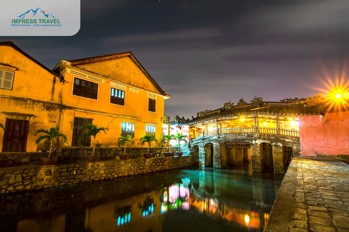 Hoi An ancient town in the evening