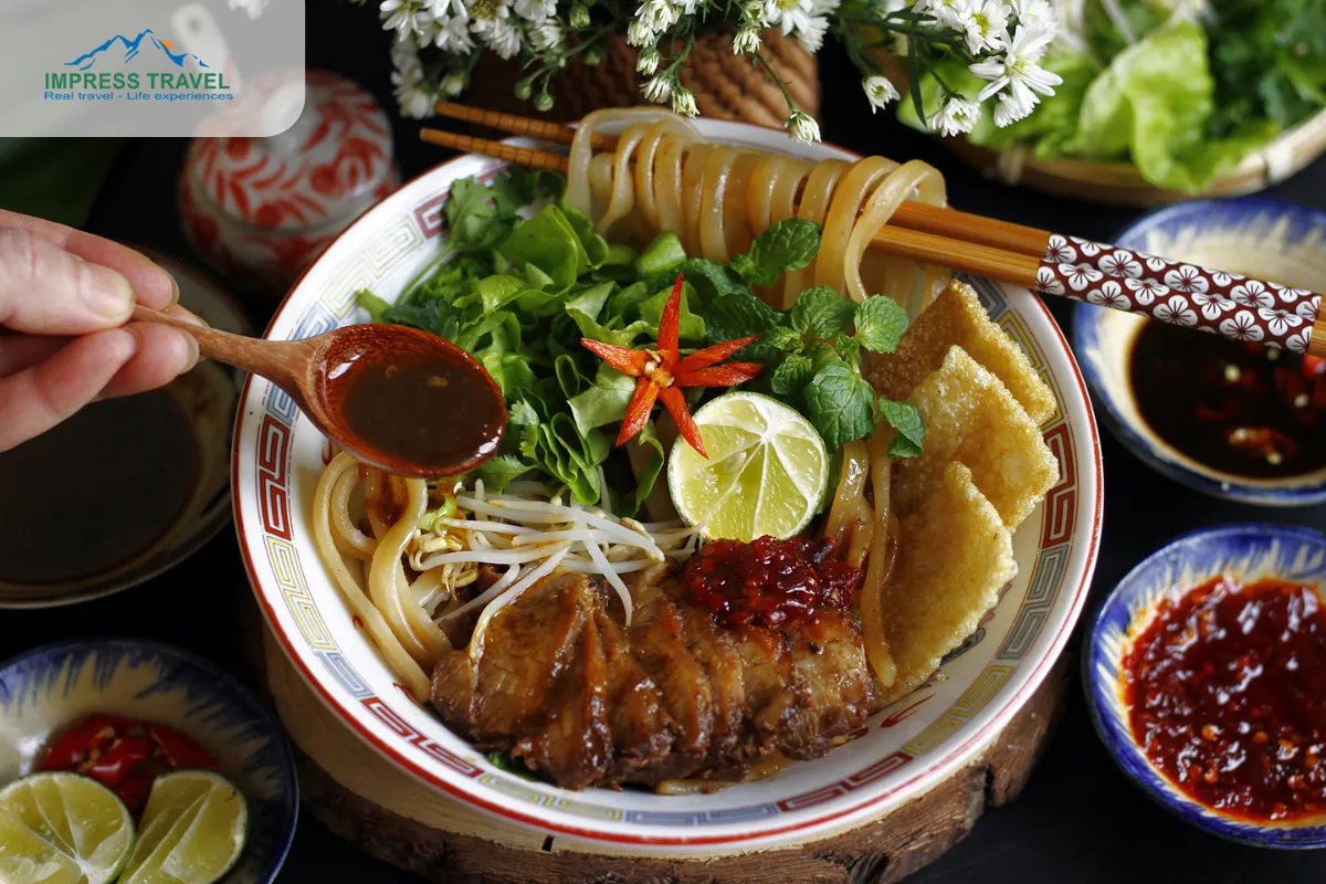 Cao Lau noodle soup