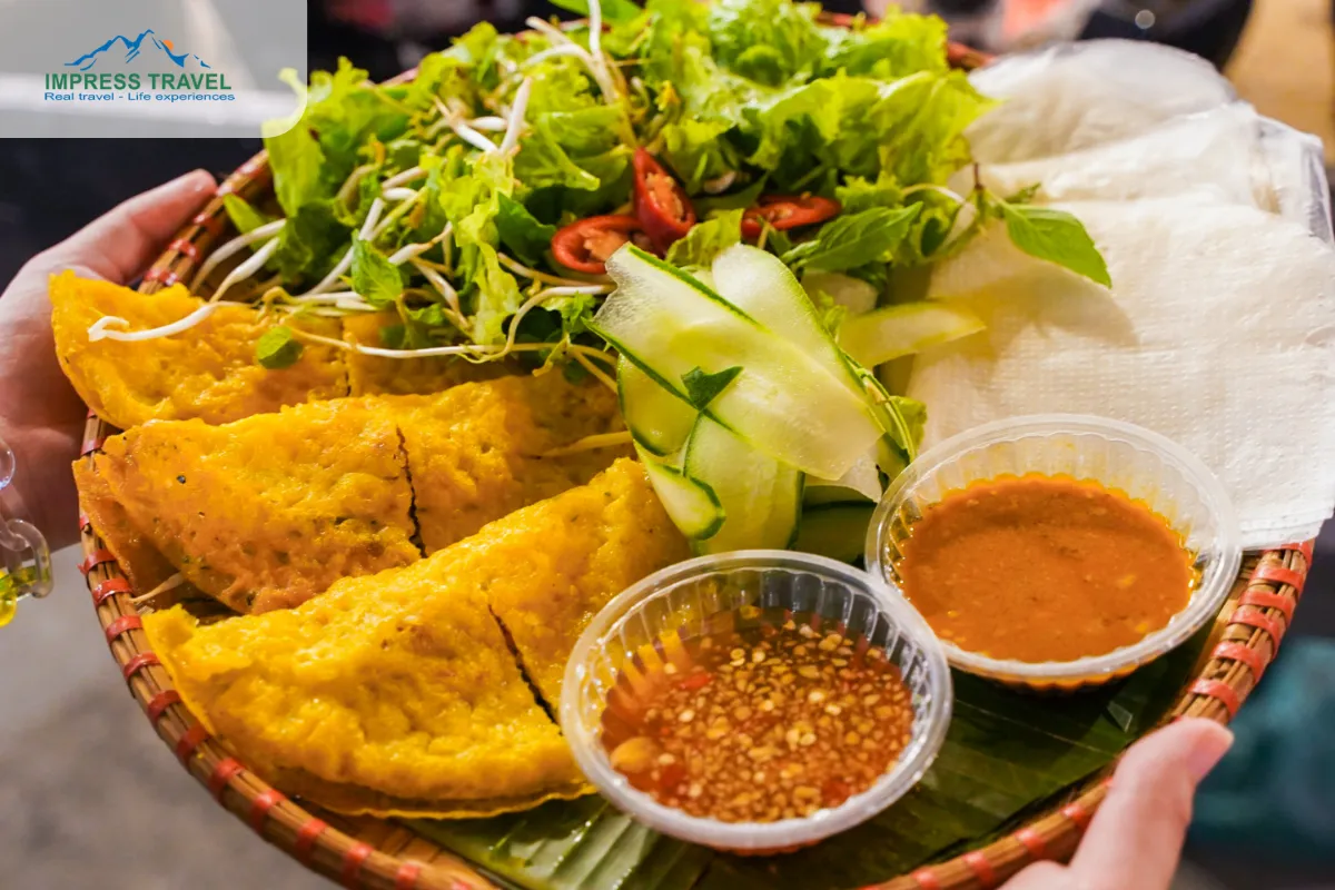 Bánh Xèo (Danang-style Crispy Pancakes)