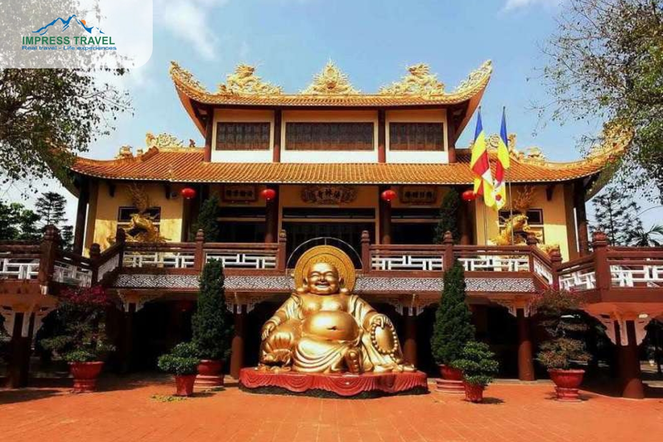 Image of the Main Hall at Phap Lam Pagoda