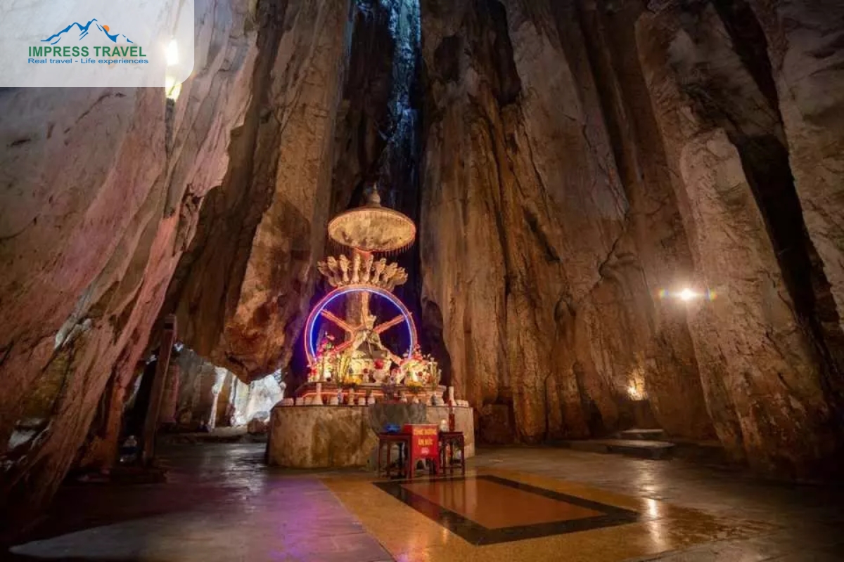 Marvelous Danang Tours explore Am Phu Cave