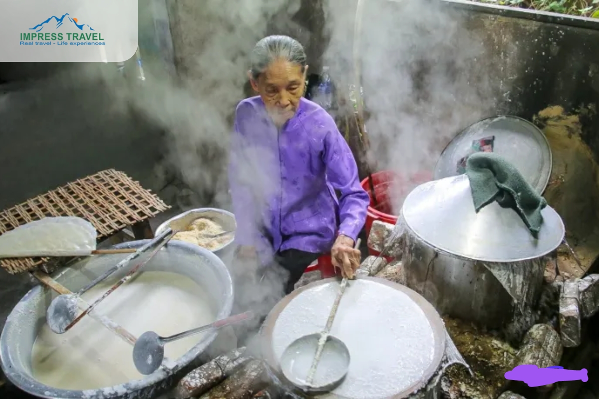 Tuý Loan Rice Paper Village