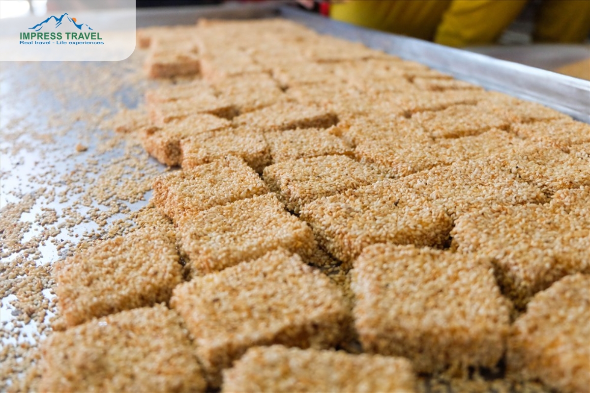 Cẩm Lệ Sesame Cake Village