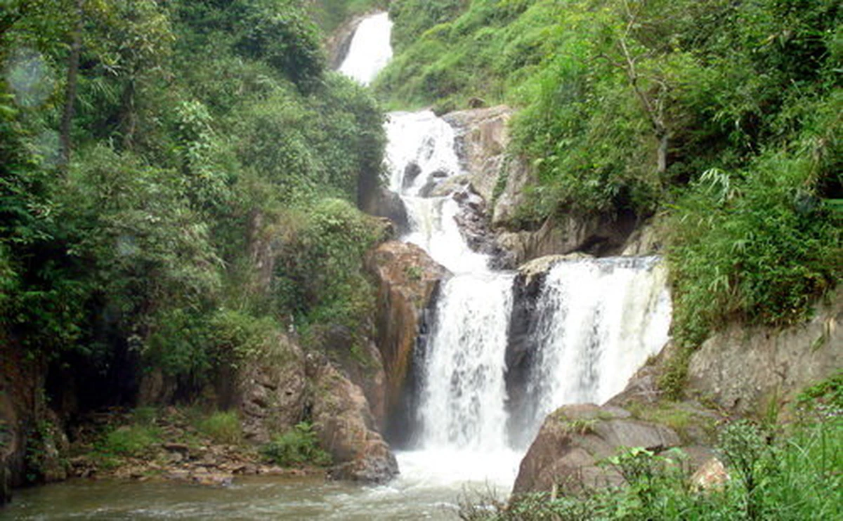 Mo Waterfall