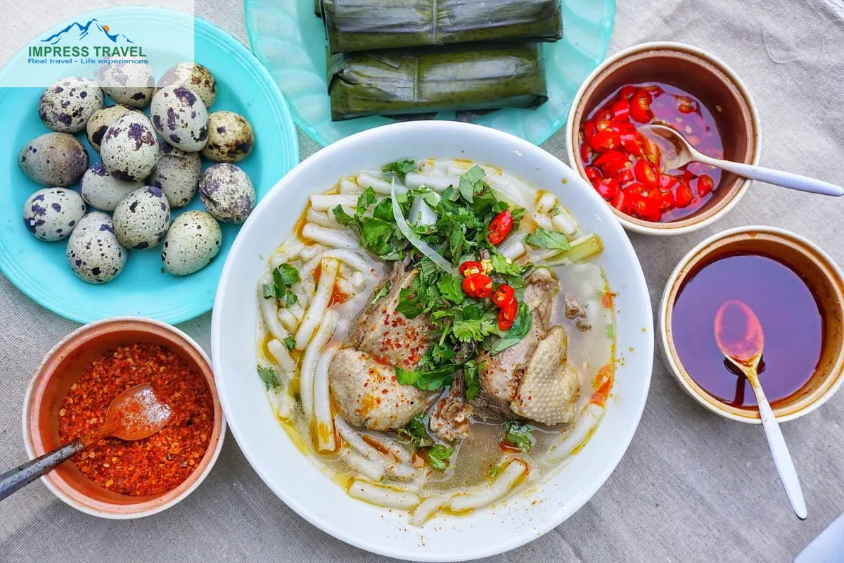 Banh Canh cooked with Duck 