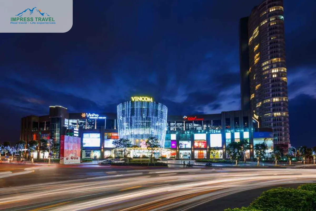 Shopping for clothes at Vincom Plaza, Da Nang 