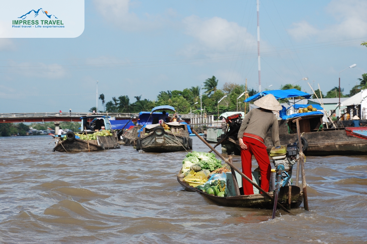 Floated market 