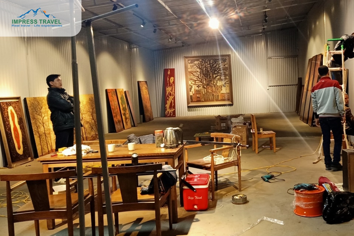 Overview of a Da Nang Art Painting Studio