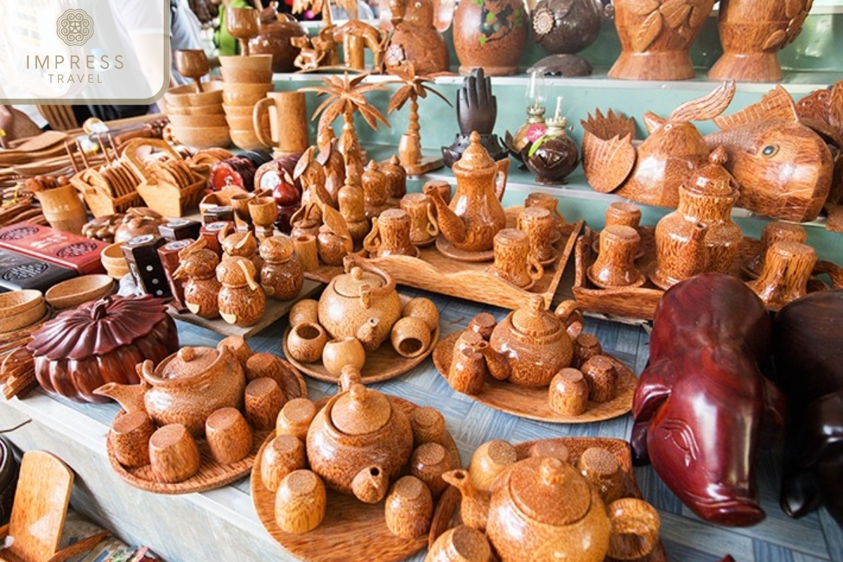 Souvenirs made of coconut