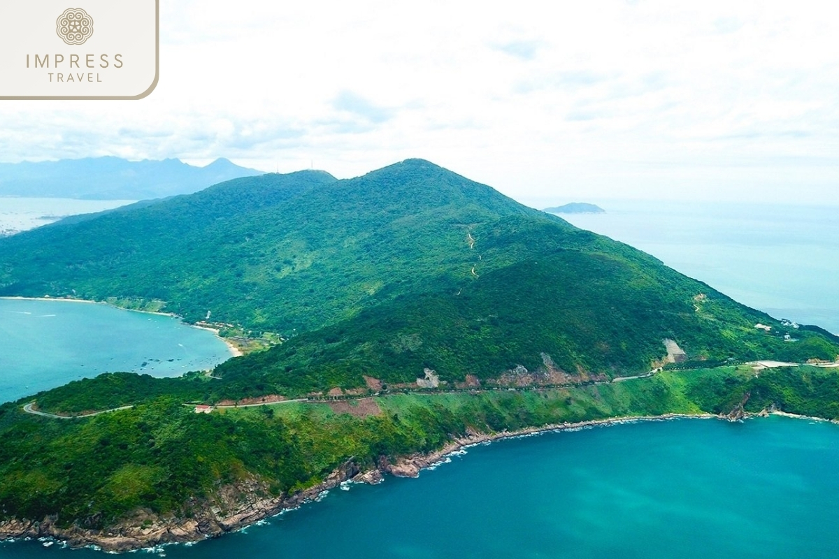 Son Tra Peninsula seen from above - Educational tours in Danang