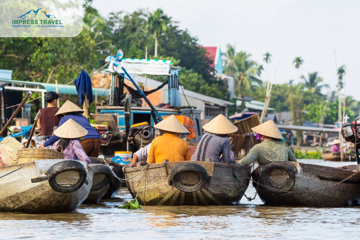 visit the floating market