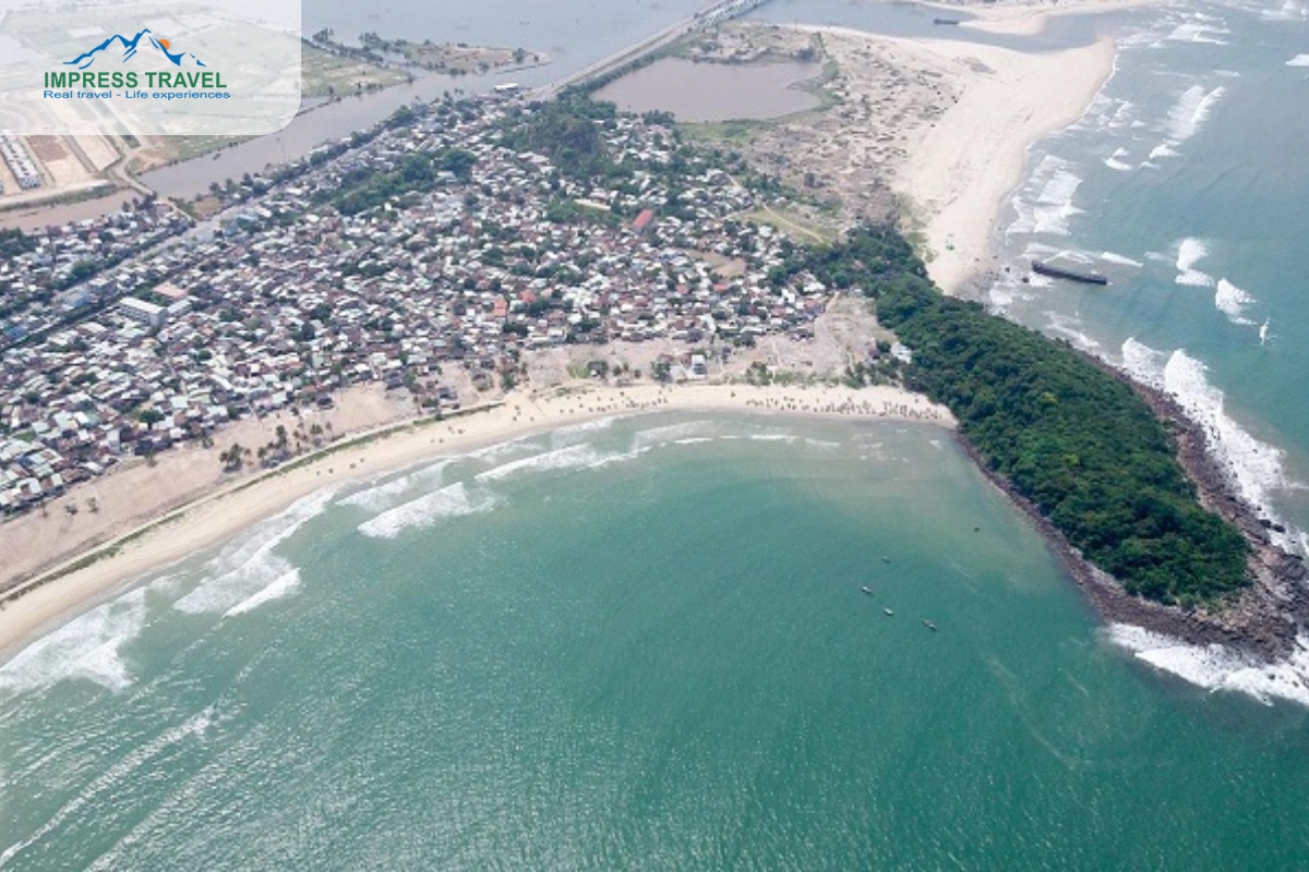 Nam O Beach in Da Nang seen from above