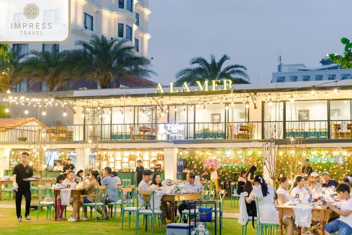 A La Mer Restaurant