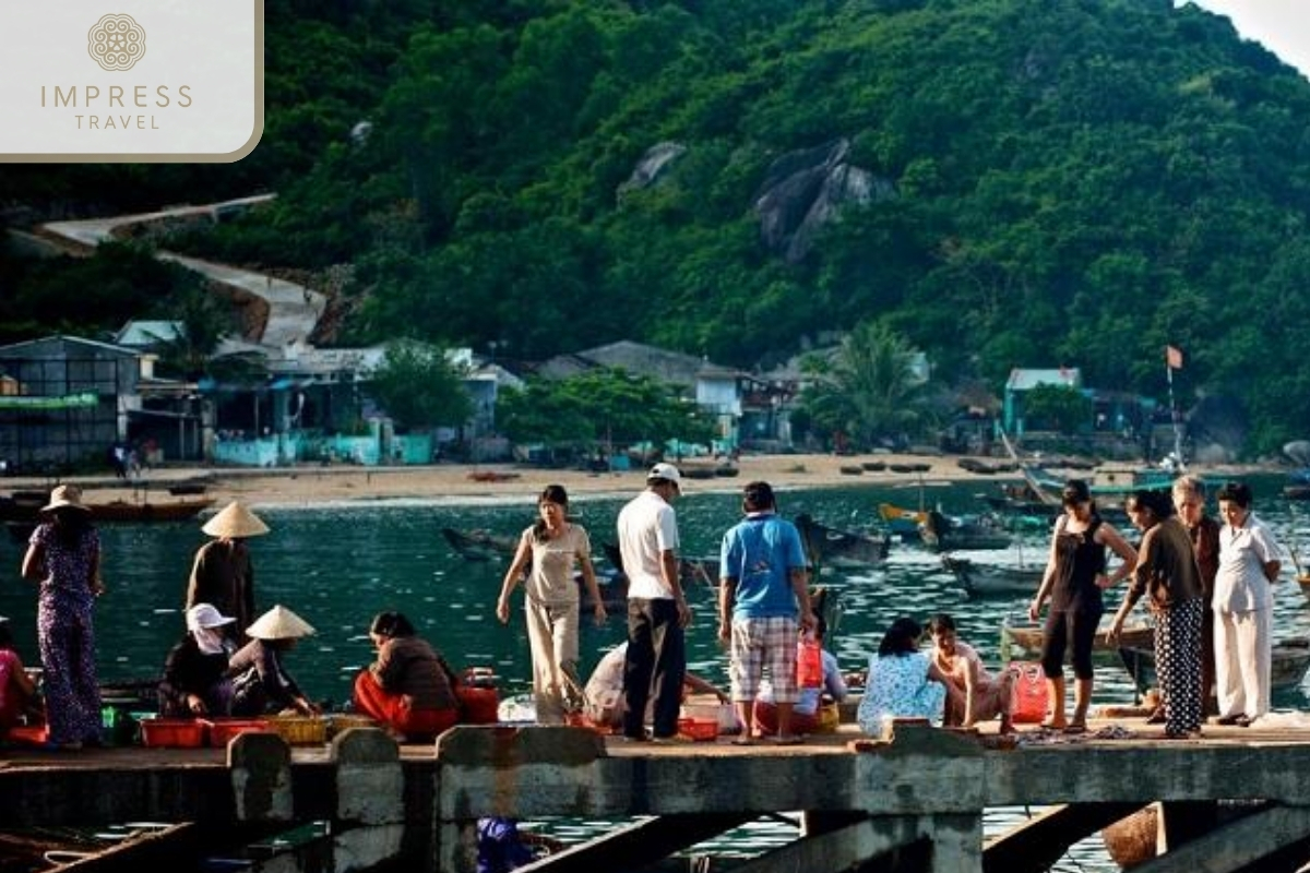 Tân Hiệp Market