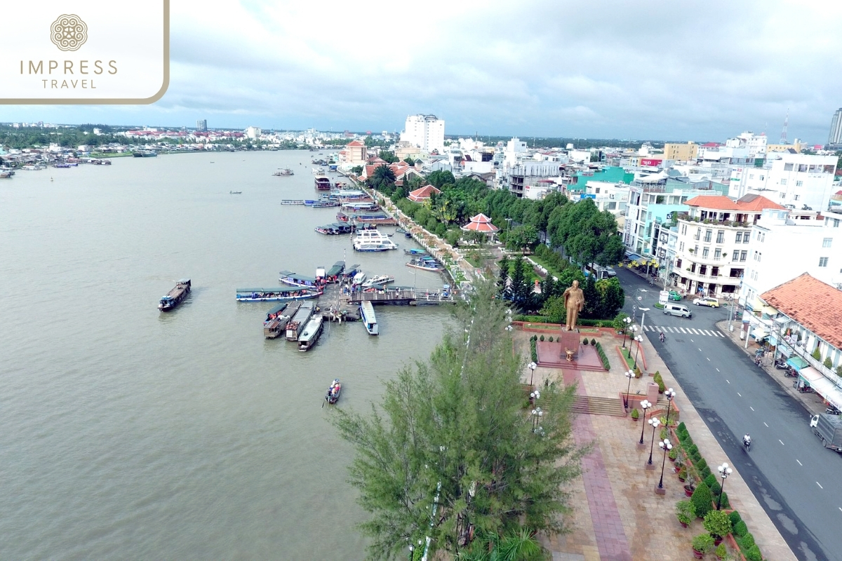 From Ninh Kieu Wharf - Can Tho rice noodle factory Mekong tour