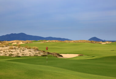 HOIANA SHORES GOLF CLUB Package