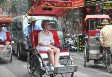 Hanoi's Cyclo_Source_ MỘC MIÊN