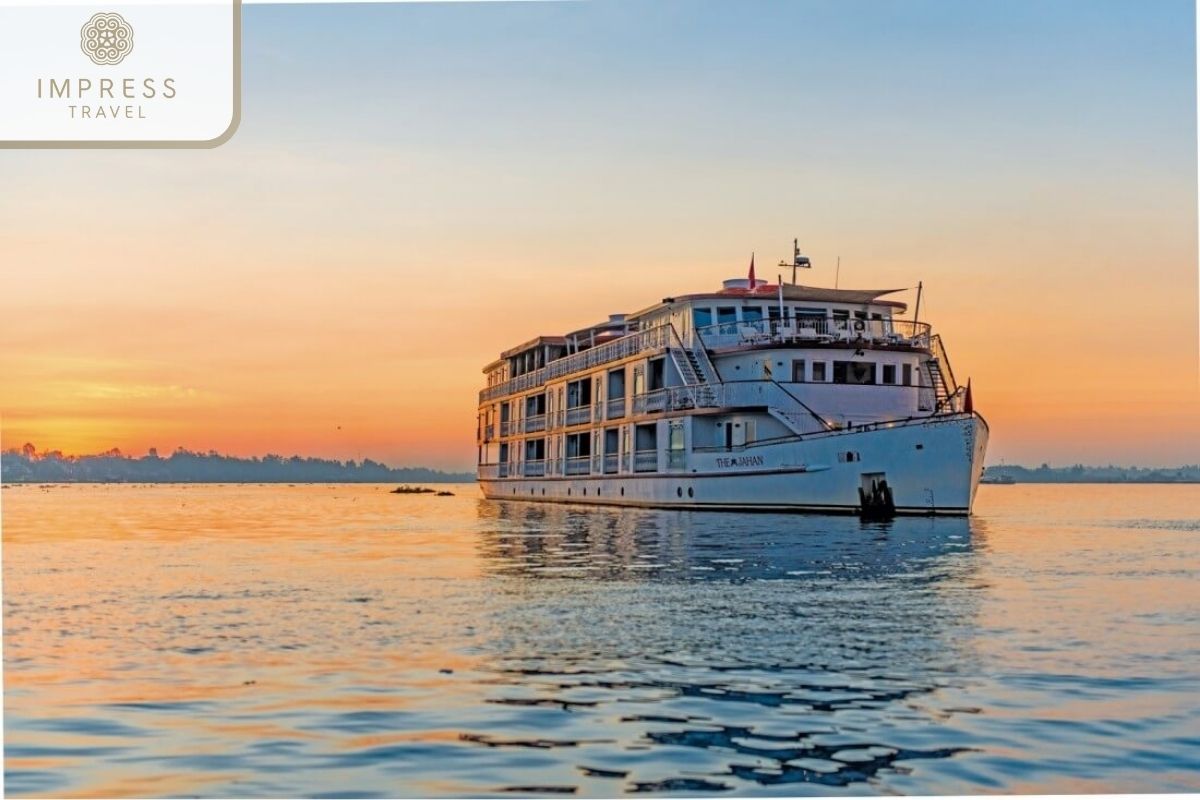 Experiences of Luxury Cruise: Luxury Cruise Tours from Ho Chi Minh City to Phnom Penh 