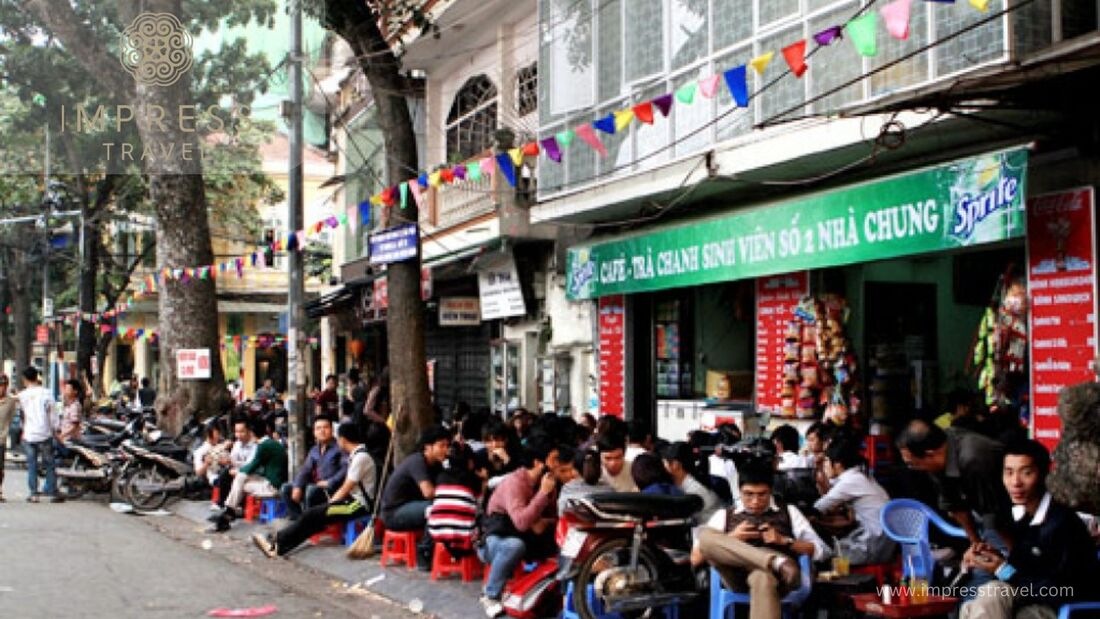 Nha Tho Street in Ha Noi