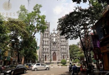 Nha Tho Street in Hanoi