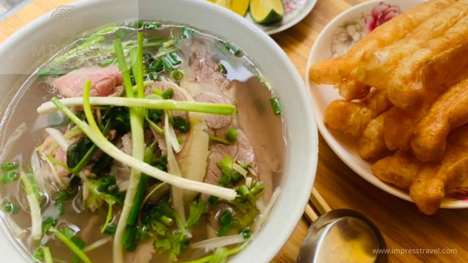 Pho at Tong Duy Tan street