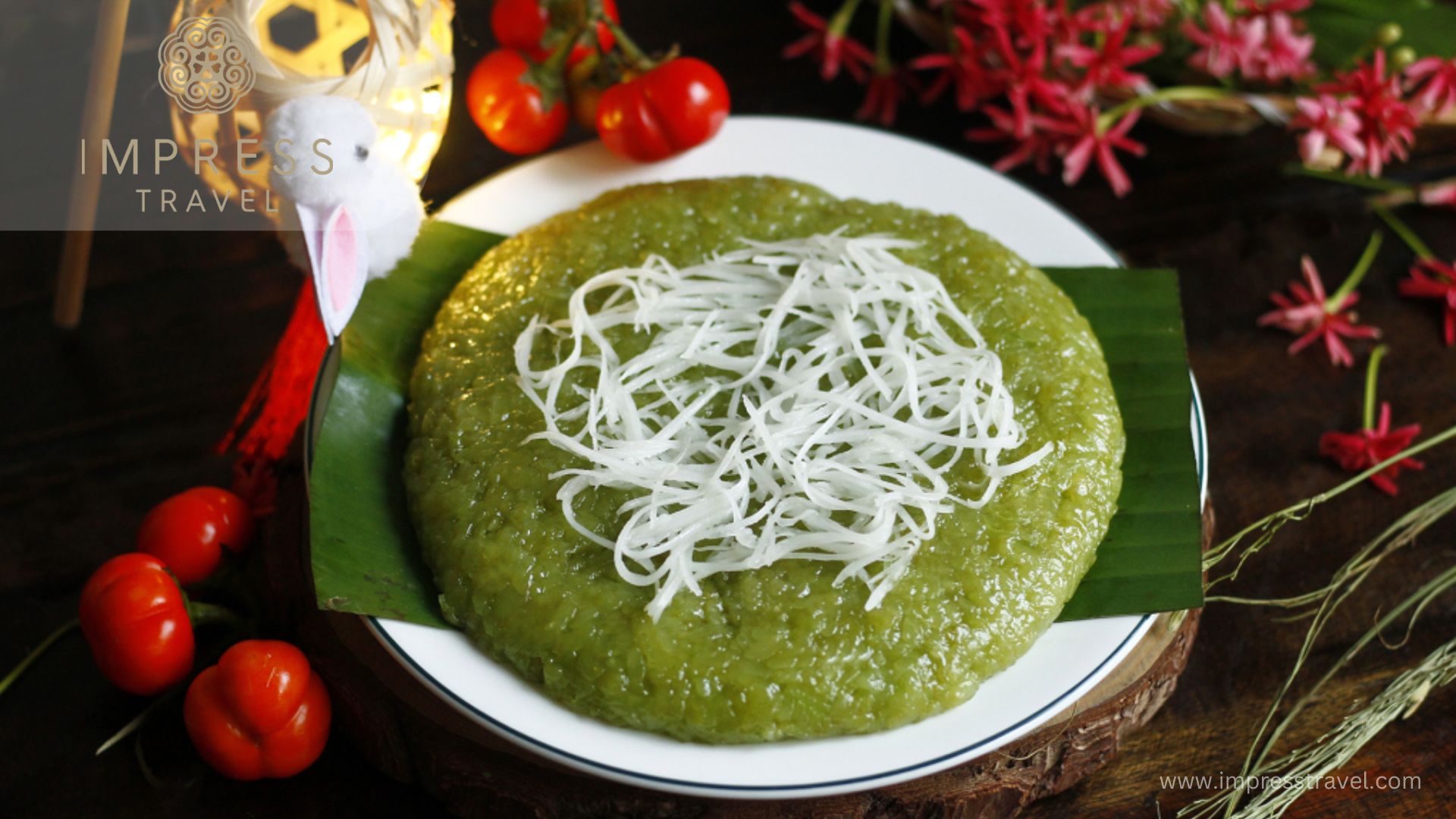 Stir-fried green sticky rice in Ha Noi