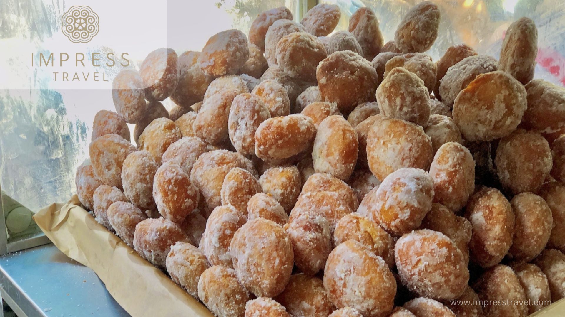 Vietnamese fried donuts