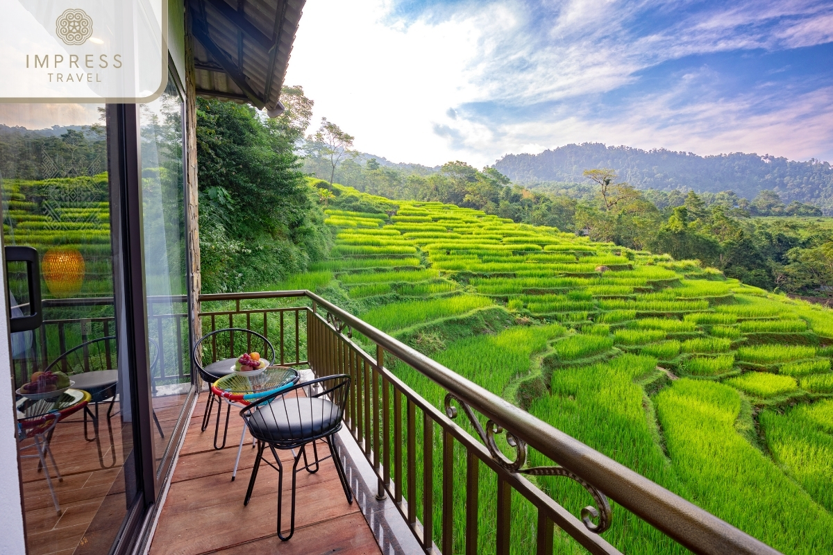 The beautiful bungalows with views of the valley