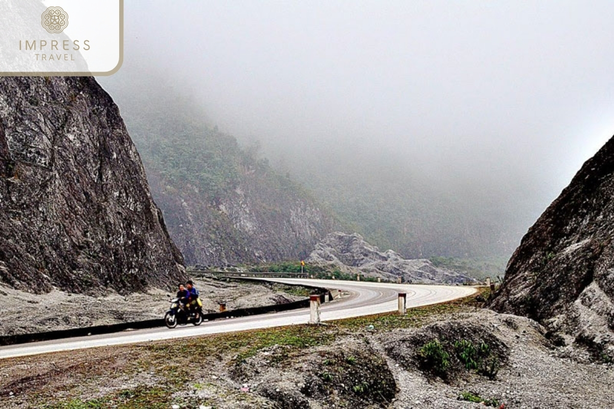 Thung Khe Pass- Pu Luong Motorbike Scenic Tour