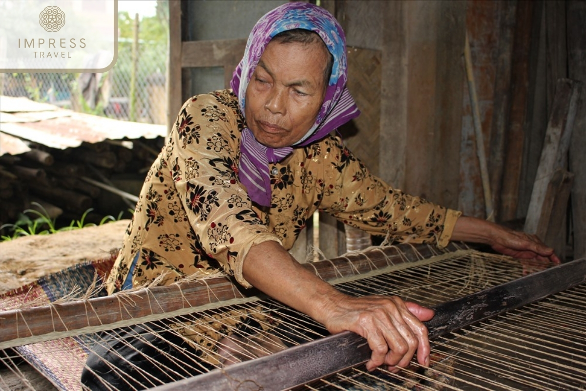 In Cam Ne, mat weaving is a cultural feature