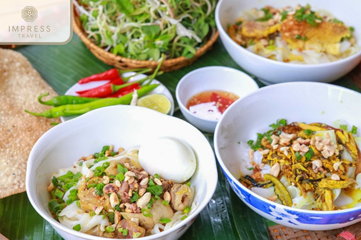 Mi Quang Ba Mua - Danang Evening Food Tour