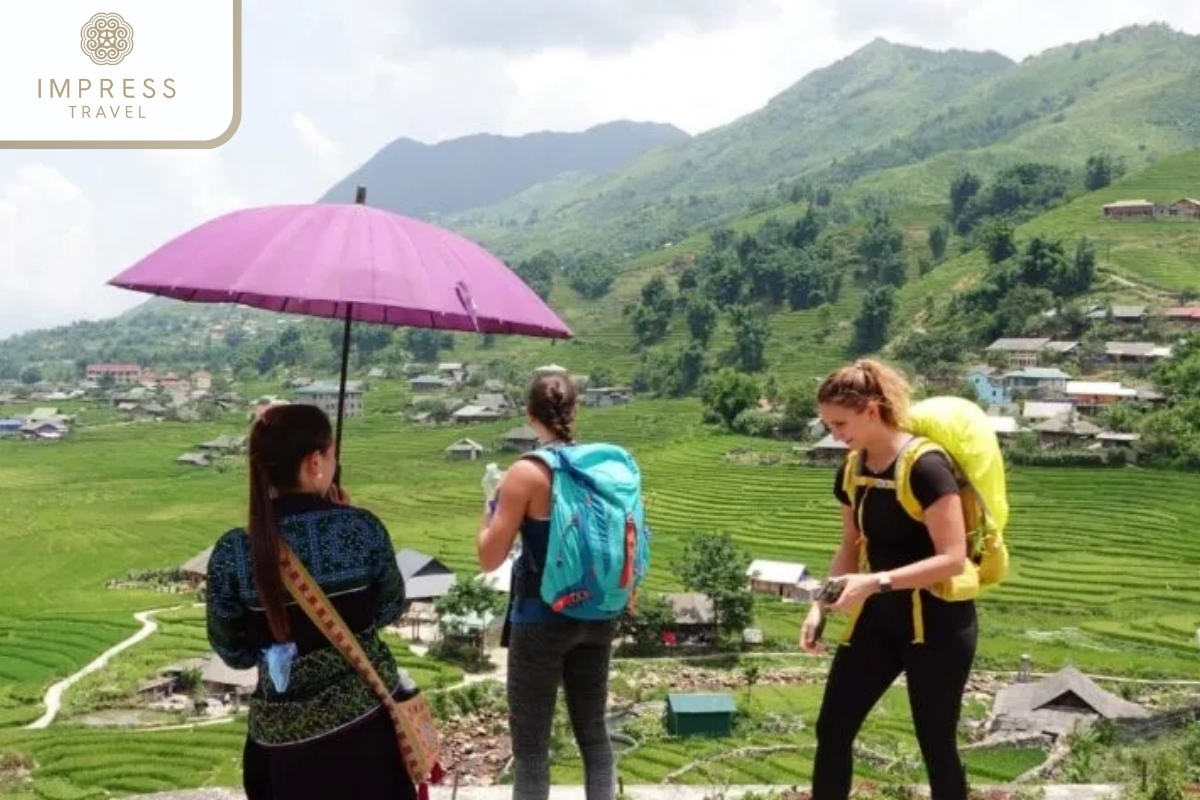 Trekking with a local guide- Trekking Tour from Sapa to Ban Ho Village 